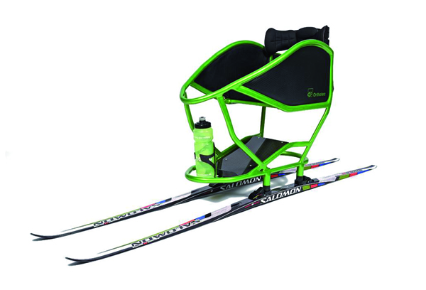 Langlaufschlitten (Bild: (Bild www.paraplegie.ch/orthotec/de/rollstuhlfahren/sonderanfertigungen))